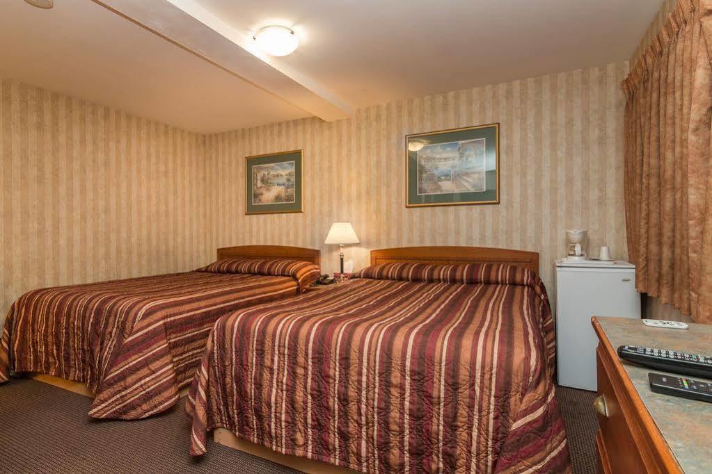 Canadas Best Value Inn Chinook Station YYC Exterior foto