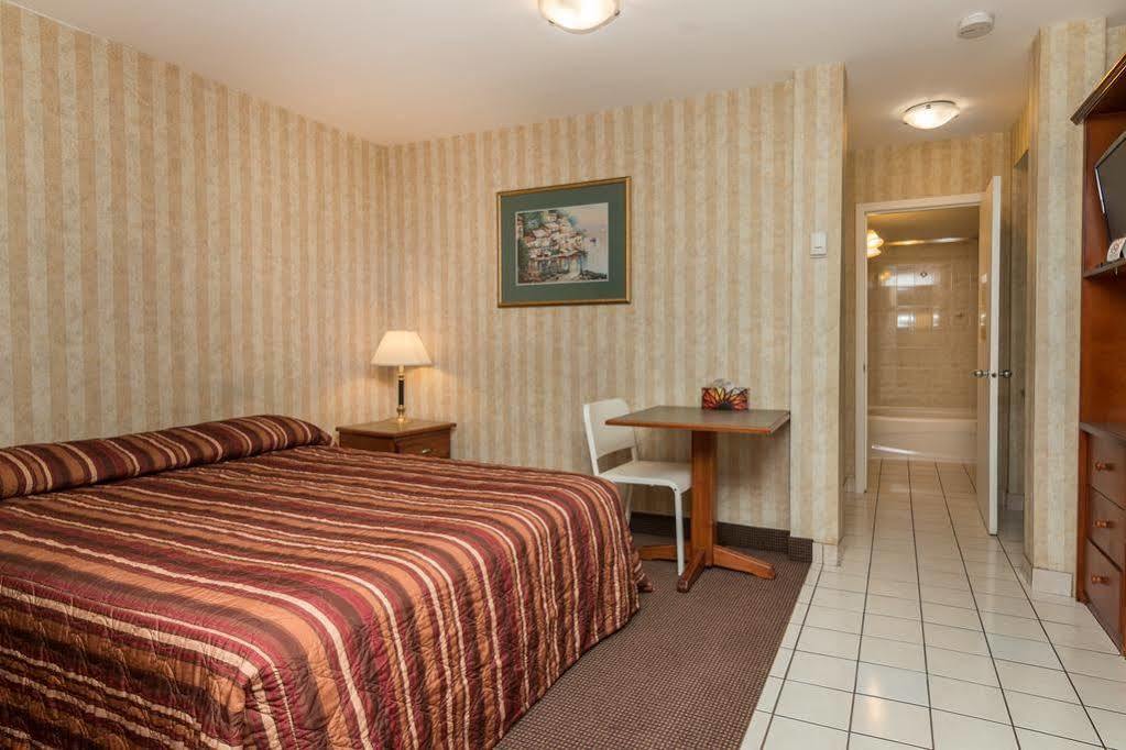 Canadas Best Value Inn Chinook Station YYC Exterior foto